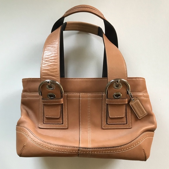 Coach Handbags - SOLD 🌟 HP 5/30/21 Coach bag